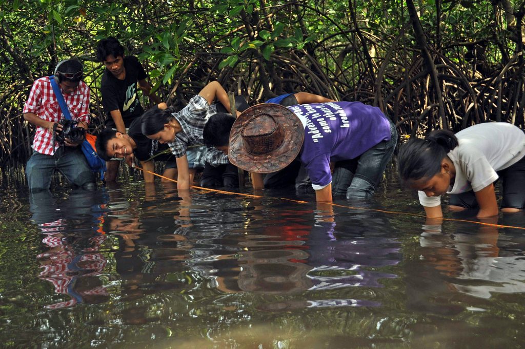 Plan International believes that children, who are among the most affected by disasters and often the least consulted, have the right to participate in disaster risk reduction (DRR) and climate change adaptation.