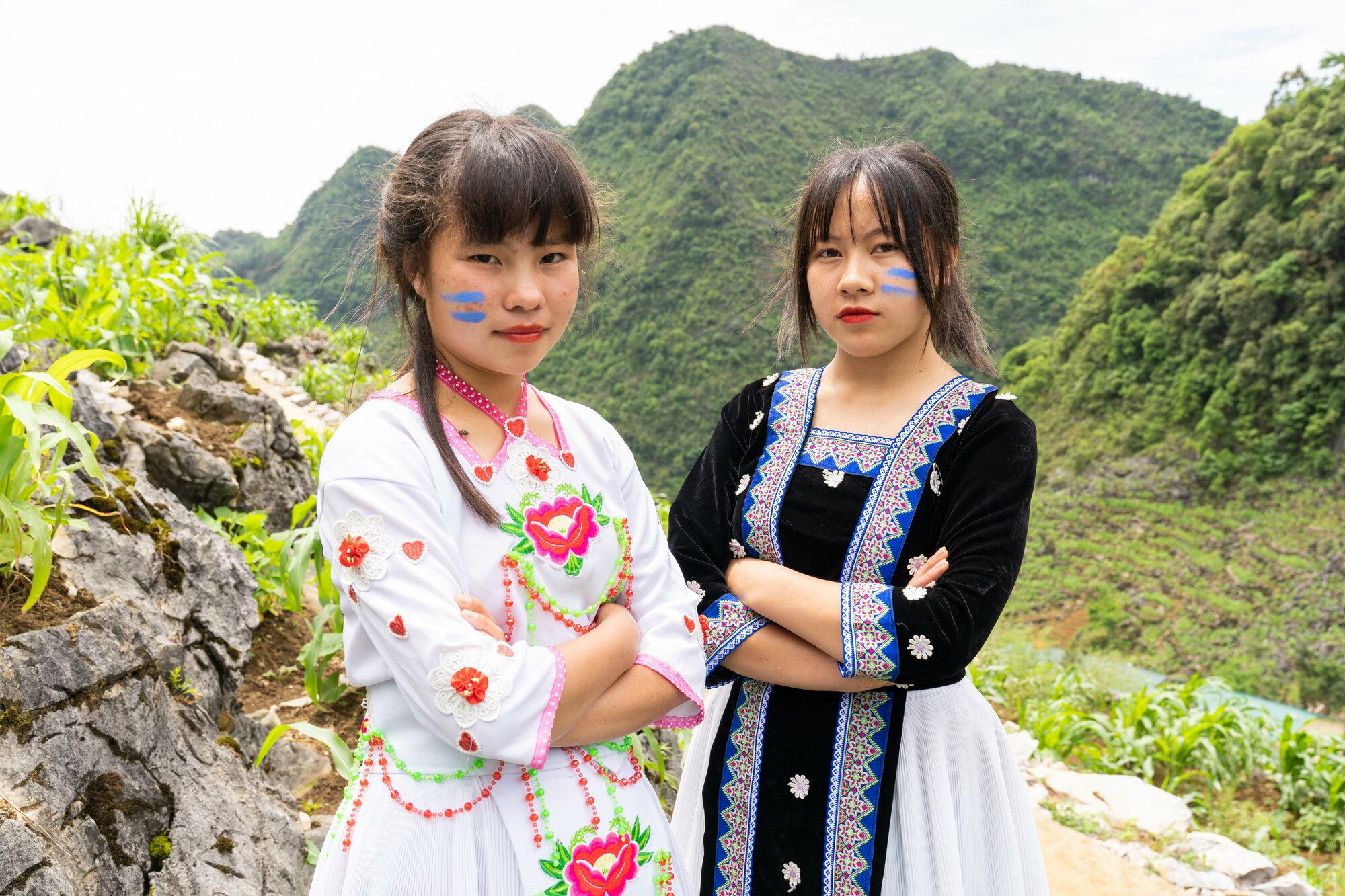 Girls, Mountain, Dresses