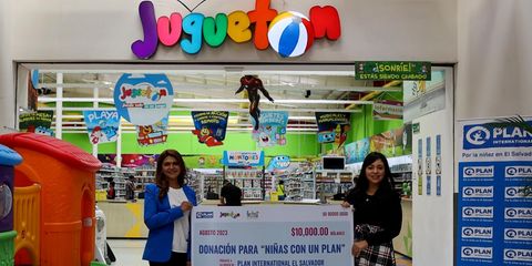 Plan International y Juguetón reafirman compromiso por la niñez